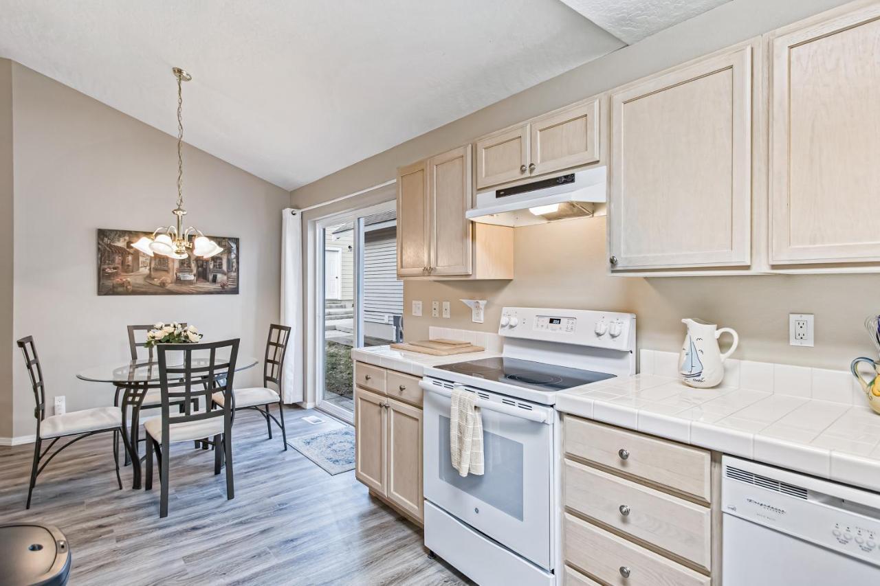 Villa Pine Ave Delight à Coeur d'Alene Extérieur photo